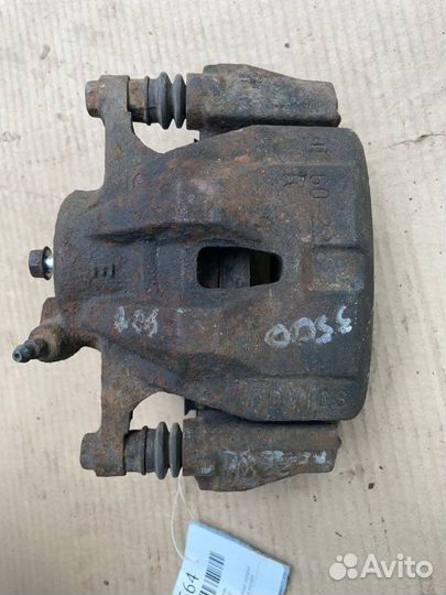 Суппорт тормозной передний правый Toyota Corolla