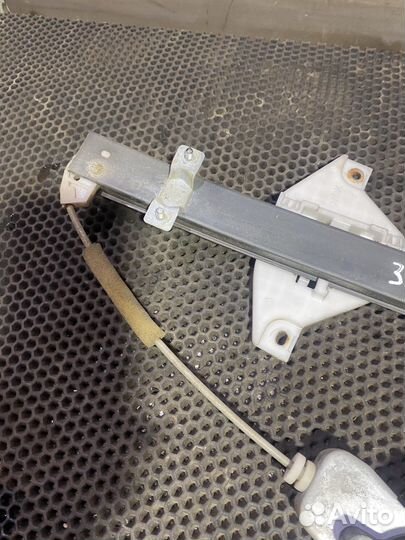 Стеклоподьемник задний левый Actyon Sports 1