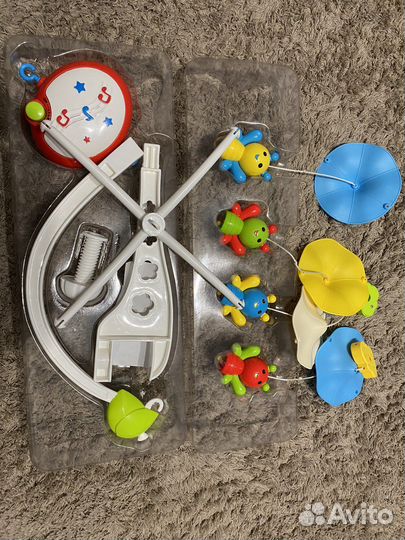 Мобиль на кроватку новый