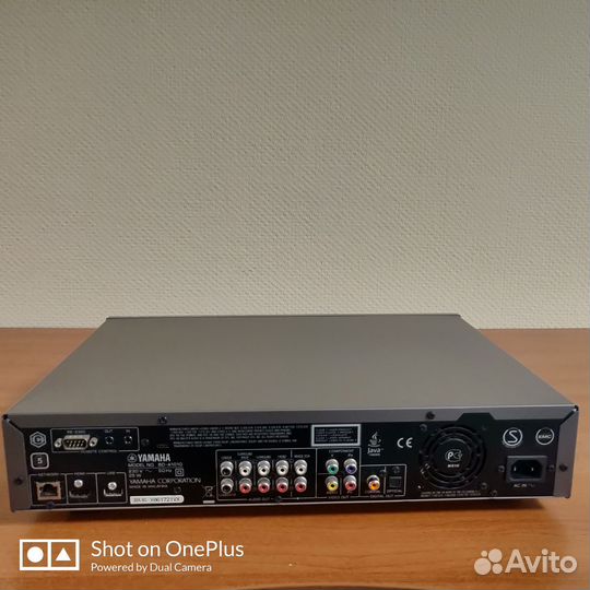 Blu ray плеер Yamaha BD-A1010 Титан