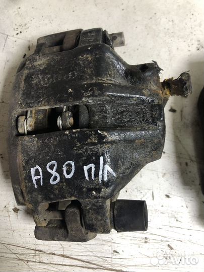 Передний тормозной суппорт Audi 80 B3