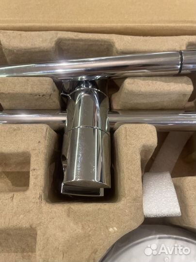 Душевая стойка Jacob Delafon Atom