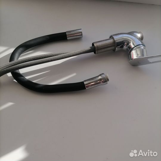 Кран шаровый на кухню гибкий