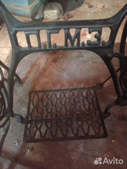 Швейная машина Singer