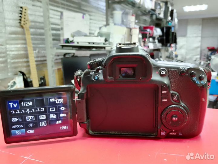 Зеркальный фотоаппарат Canon EOS 60D