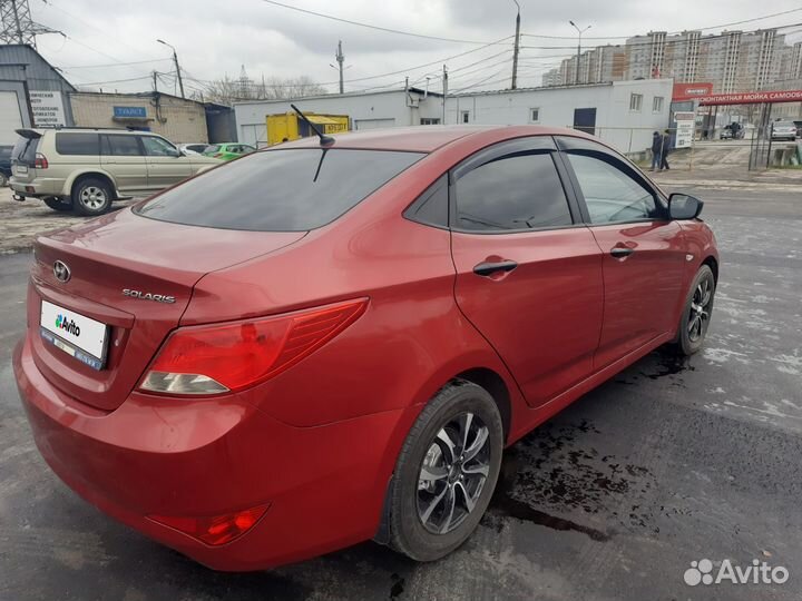 Hyundai Solaris 1.4 AT, 2015, 120 325 км