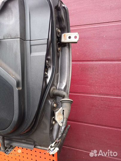 Дверь левая передняя Toyota Camry v 55