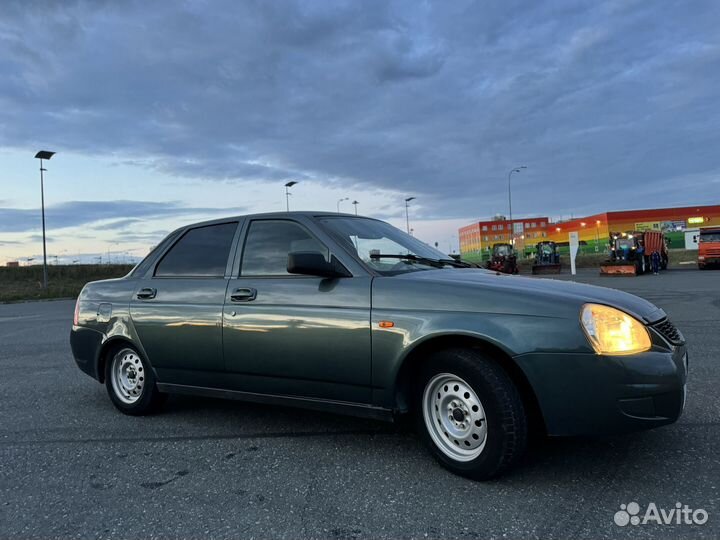 LADA Priora 1.6 МТ, 2010, 200 000 км