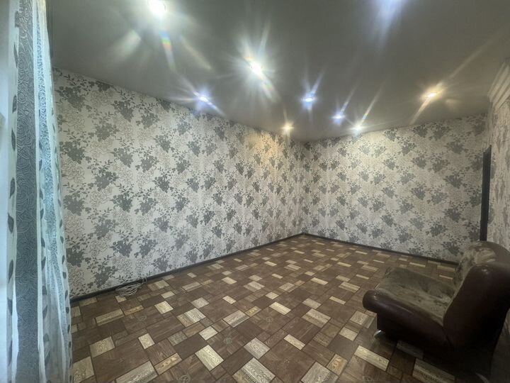 3-к. квартира, 65 м², 1/1 эт.