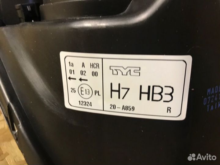 Фара передняя правая Mazda Mazda 3 BK 1.6