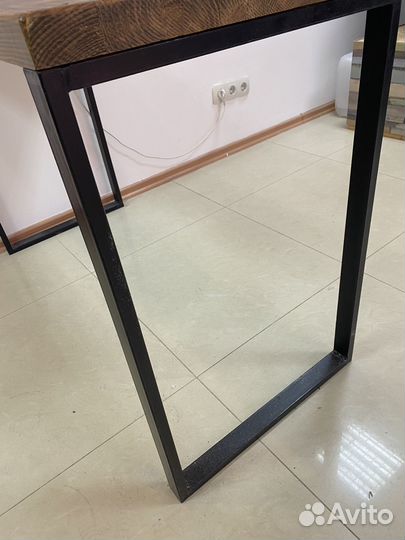 Маникюрный стол лофт