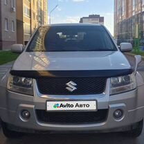 Suzuki Escudo 2.7 AT, 2005, 163 000 км, с пробегом, цена 880 000 руб.