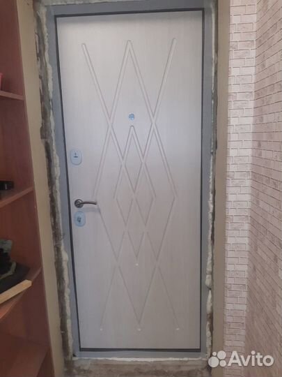 Железная дверь