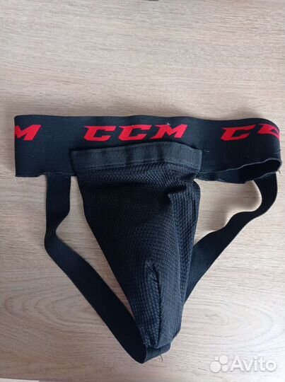 Хоккейная защита паха