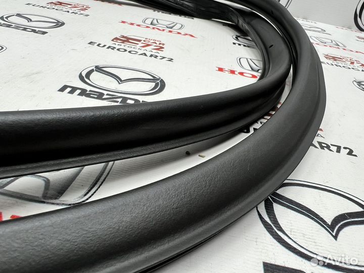 Уплотнитель двери задний Mazda CX-5 KF 2017-2024