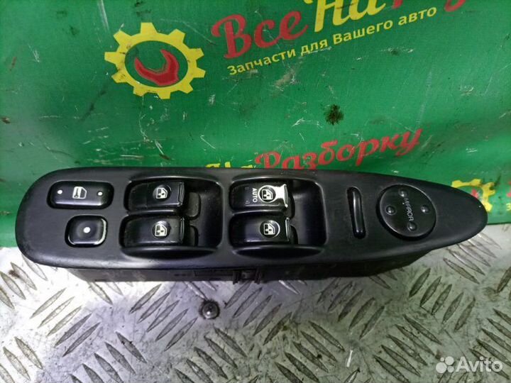 Блок управления стеклоподъемниками передний левый