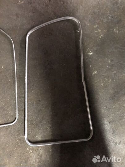 Молдинг стекла двери на ваз 21213