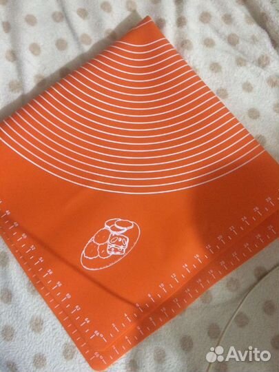 Силиконовая доска и каталка для хозяюшек