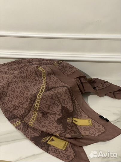 Палантин шарф guess