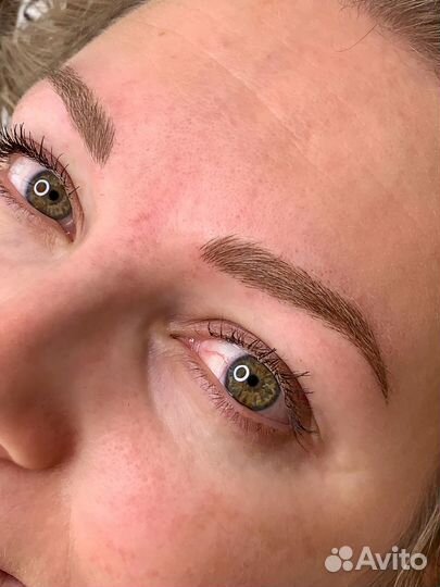 Микроблейдинг бровей, волосковая техника