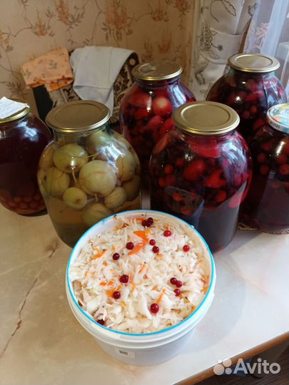 Капуста квашеная, компоты, солянка, огурцы, борщев