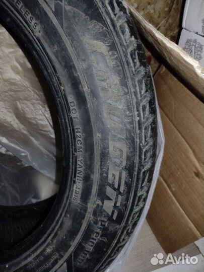 Kumho Crugen Premium KL33 235/60 R18