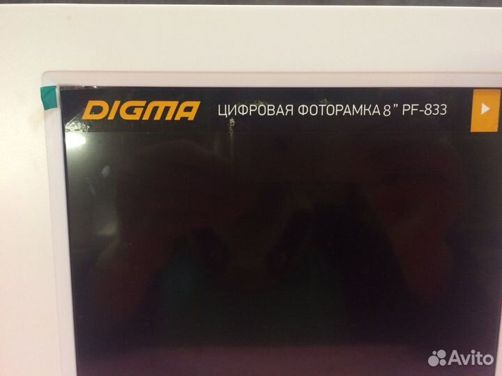 Цифровая фоторамка Digma PF-833W