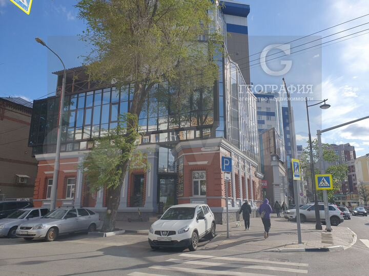 Торговая площадь 818.8 кв.м