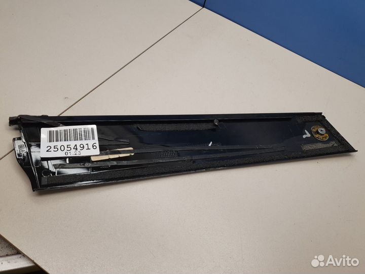 Накладка рамки двери задней левой Cadillac Escalad