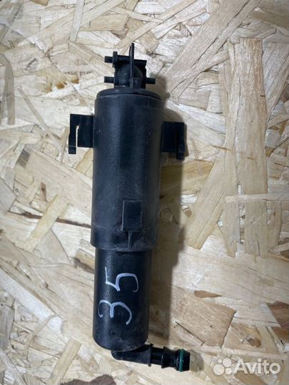 Форсунка омывателя фар правая Bmw X5 E70 N57D30