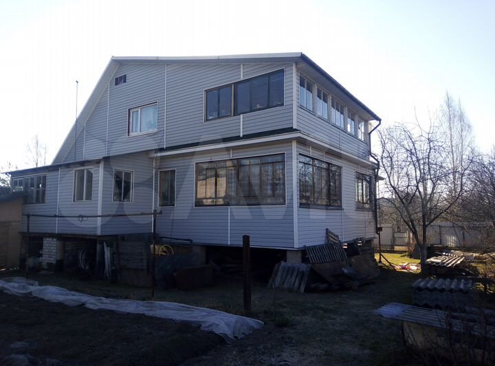 Дом 236 м² на участке 8 сот.