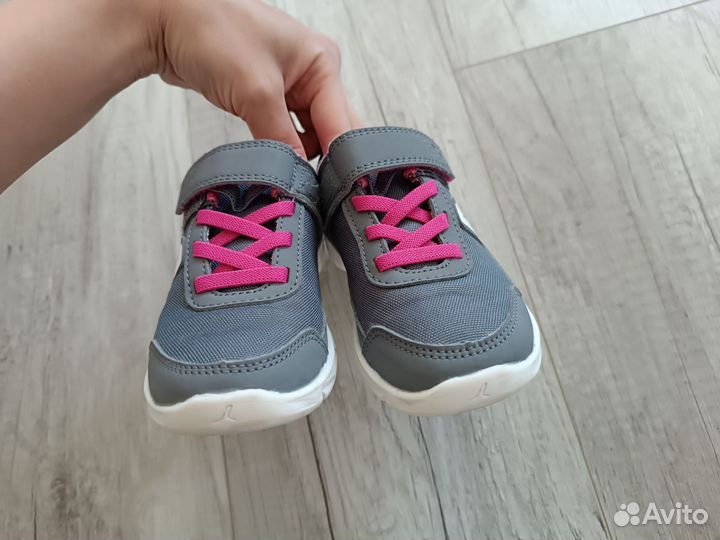 Кроссовки для девочки Decathlon 28 р