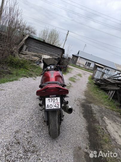 Suzuki RF400