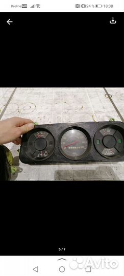 Панель приборов