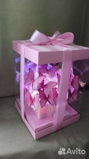 Букет из бабочек в коробке