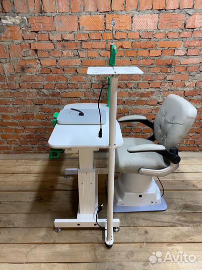 Рабочее место врача офтальмолога, оптометриста