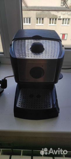 Кофеварка рожковая delonghi EC 155