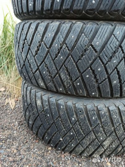 Goodyear Ultragrip Ice Arctic 235/55 R17