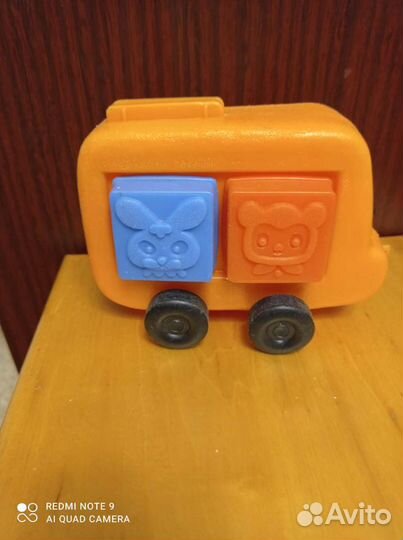 Детские пластмассовые игрушки из СССР