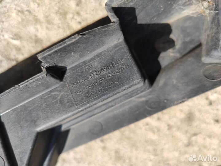 Накладка крыла переднего на Opel Corsa D