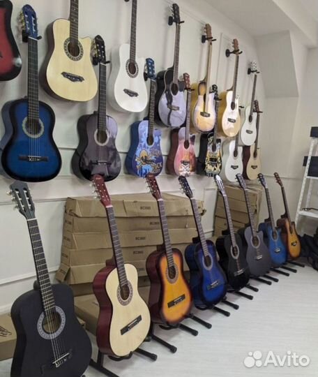 Гитара классическая, акустическая в наличи