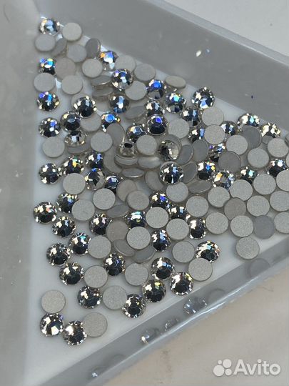 Стразы swarovski для ногтей