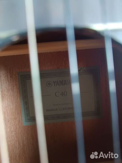 Классическая гитара yamaha c40