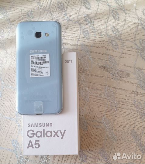 Samsung Galaxy A5 (2017) SM-A520F/DS, 3/32 ГБ