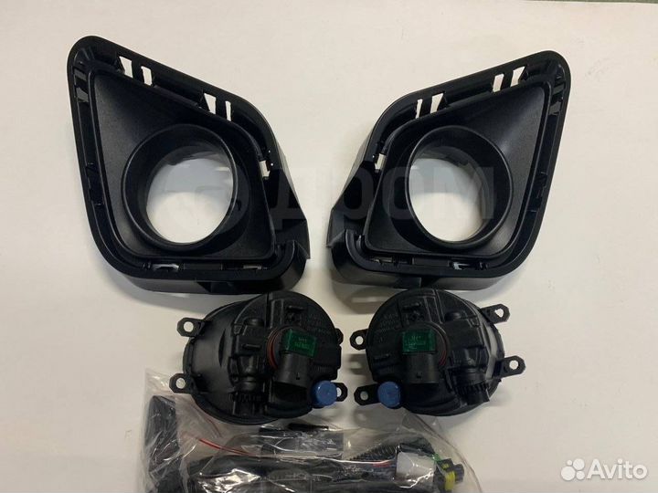 Туманки Toyota Ractis c 2010г- установочный компле