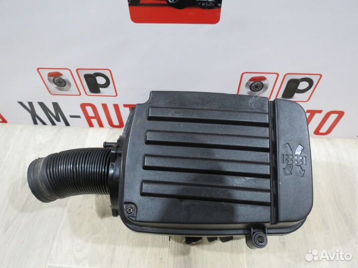 Корпус воздушного фильтра Volkswagen Passat B6