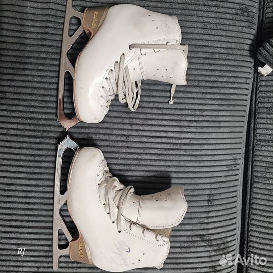 Фигурные коньки edea