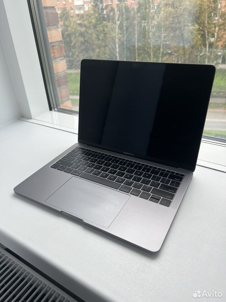 Apple MacBook Pro 13" 2017 i5/8Гб/128Гб