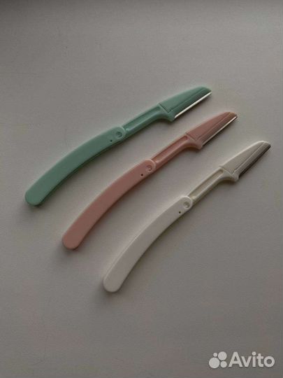 Бритва триммер для бровей и лица