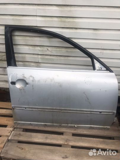 Дверь передняя правая Volkswagen Bora